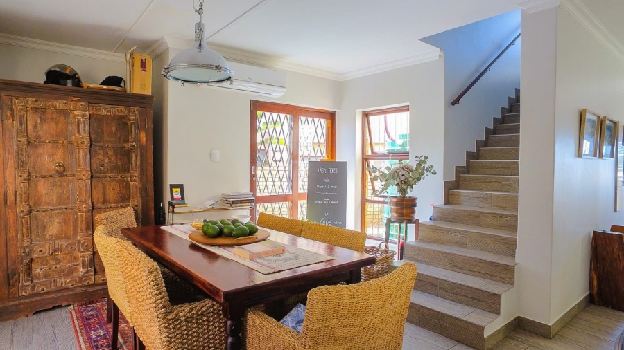 4 Bedroom Property for Sale in Wavecrest Eastern Cape